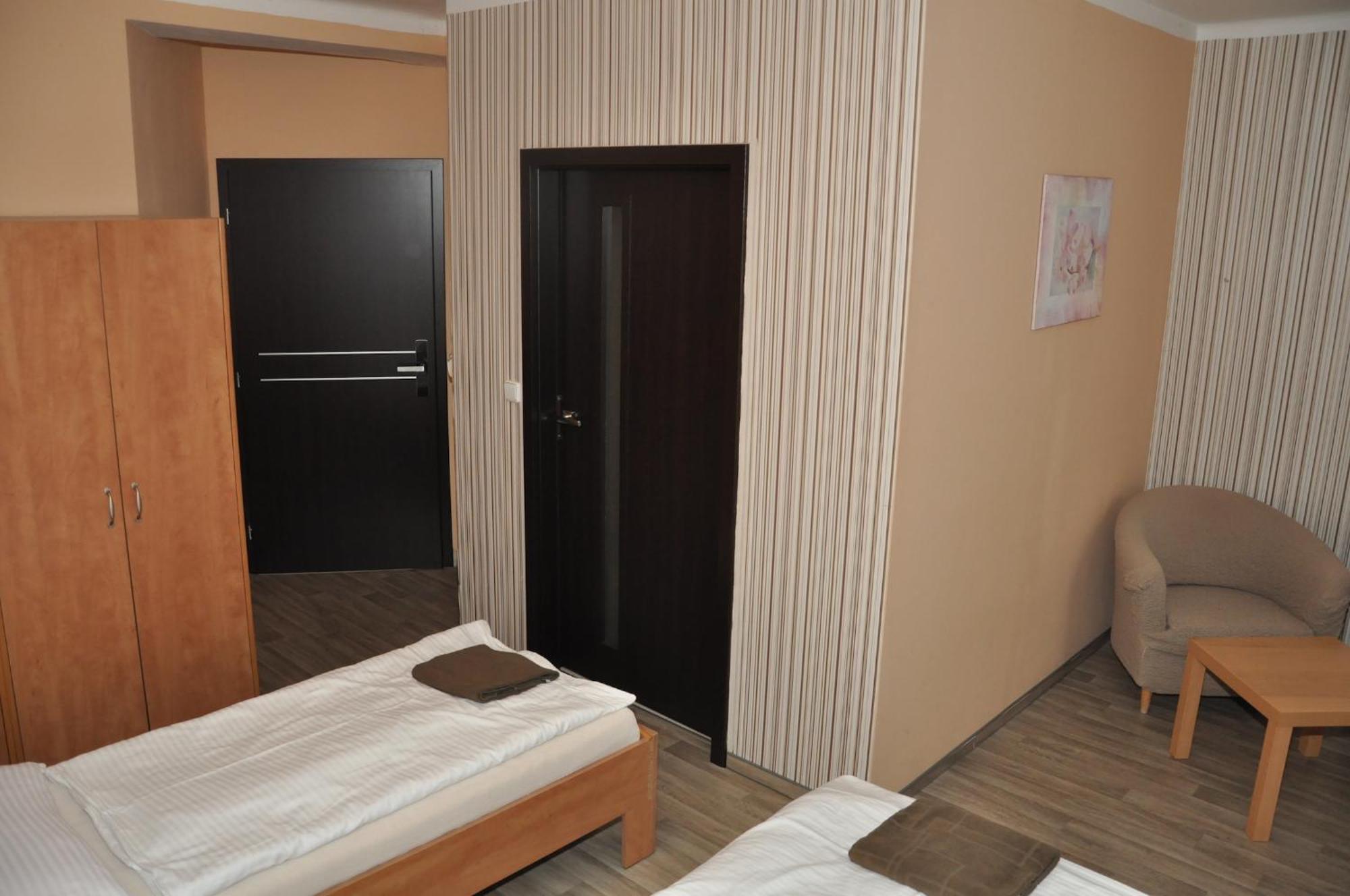 Almond Hotel Teplice Buitenkant foto