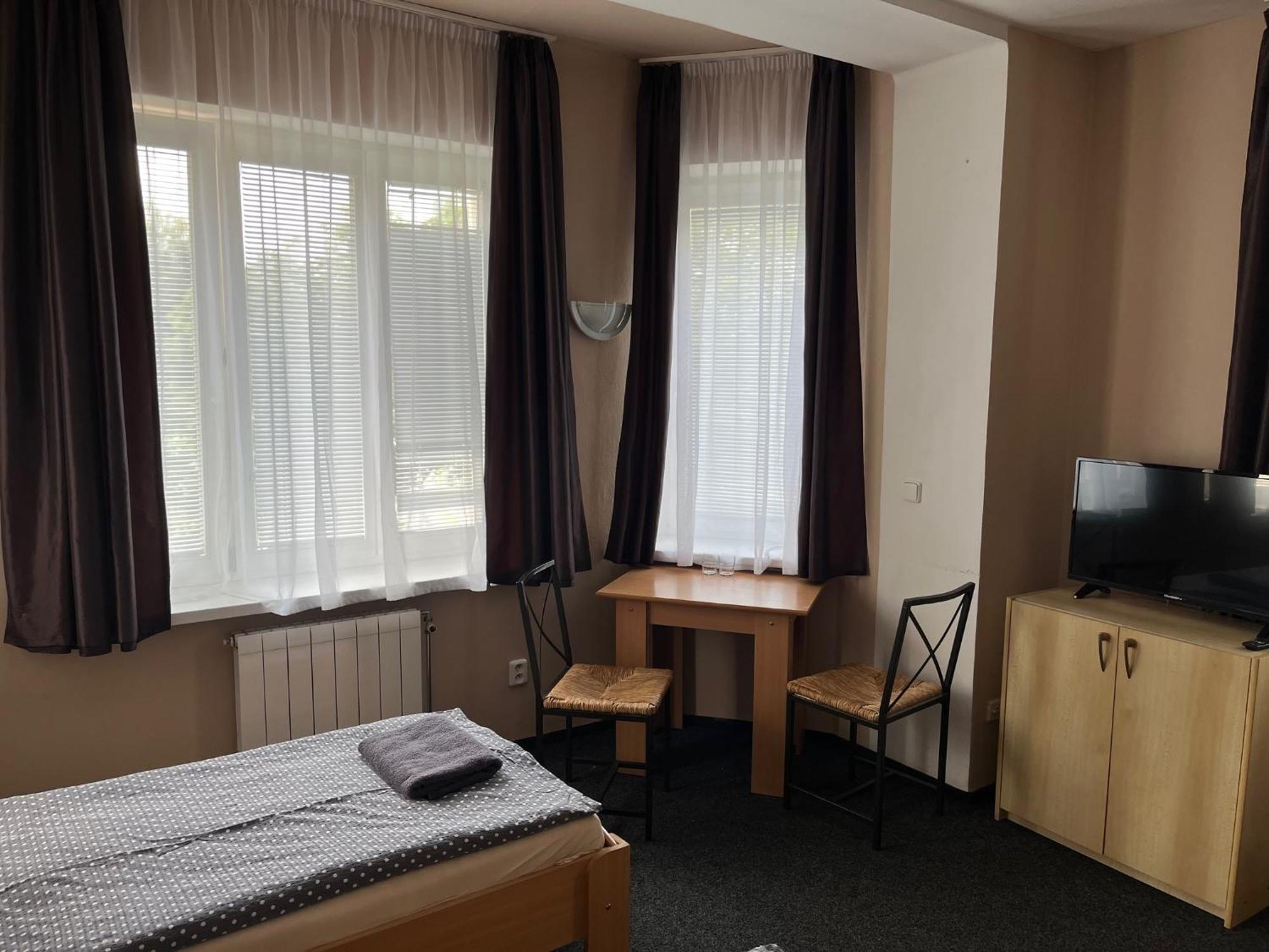 Almond Hotel Teplice Buitenkant foto