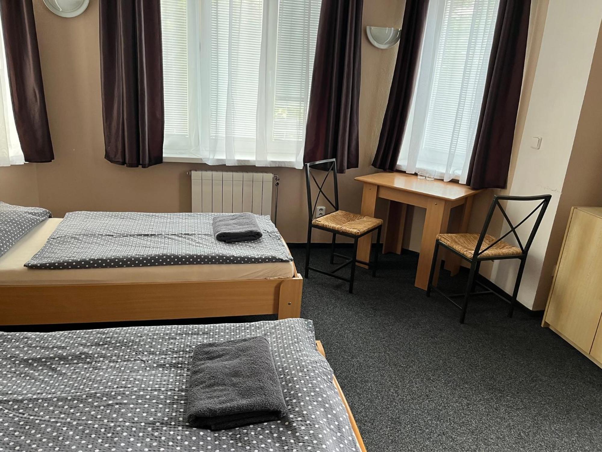 Almond Hotel Teplice Buitenkant foto