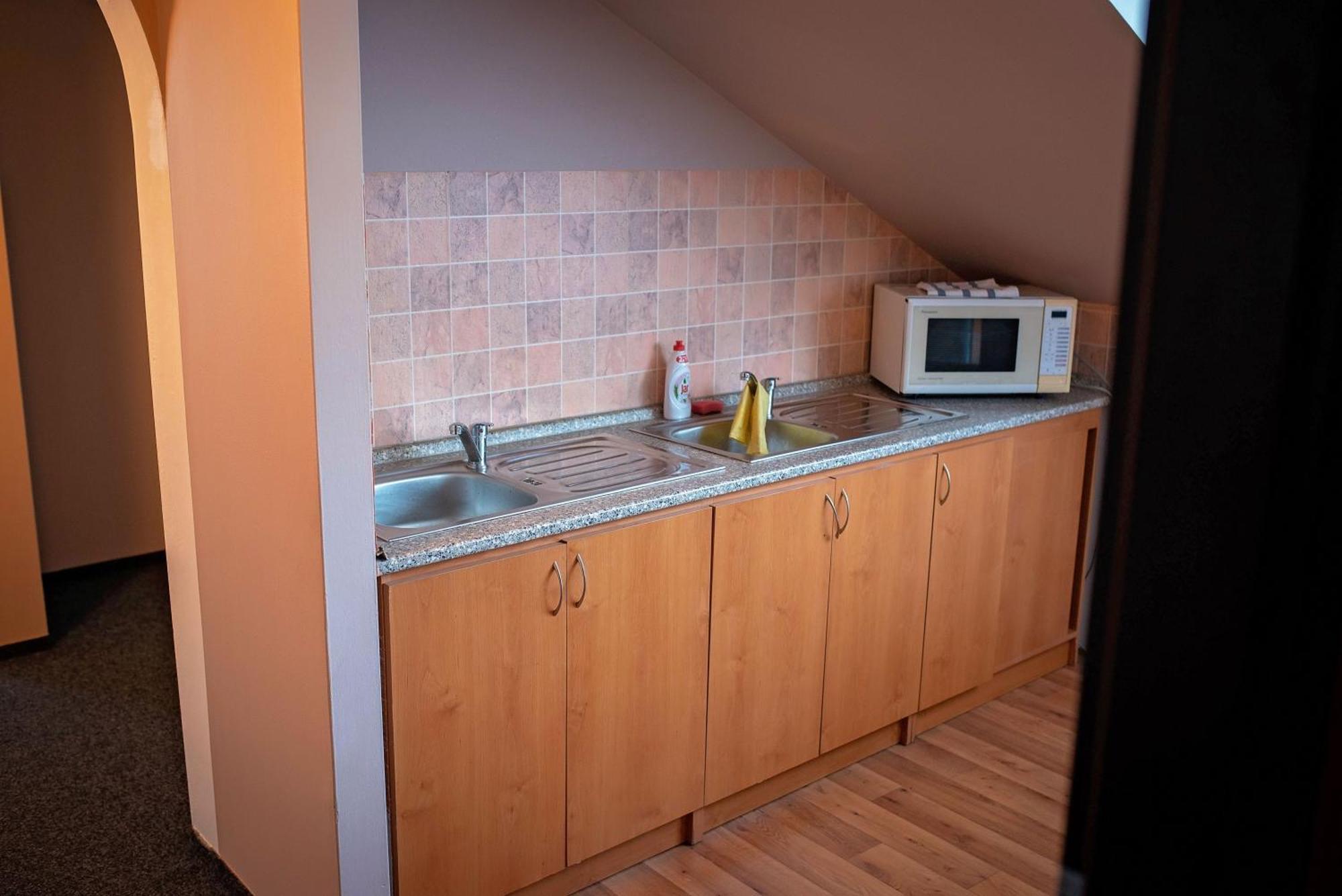 Almond Hotel Teplice Buitenkant foto