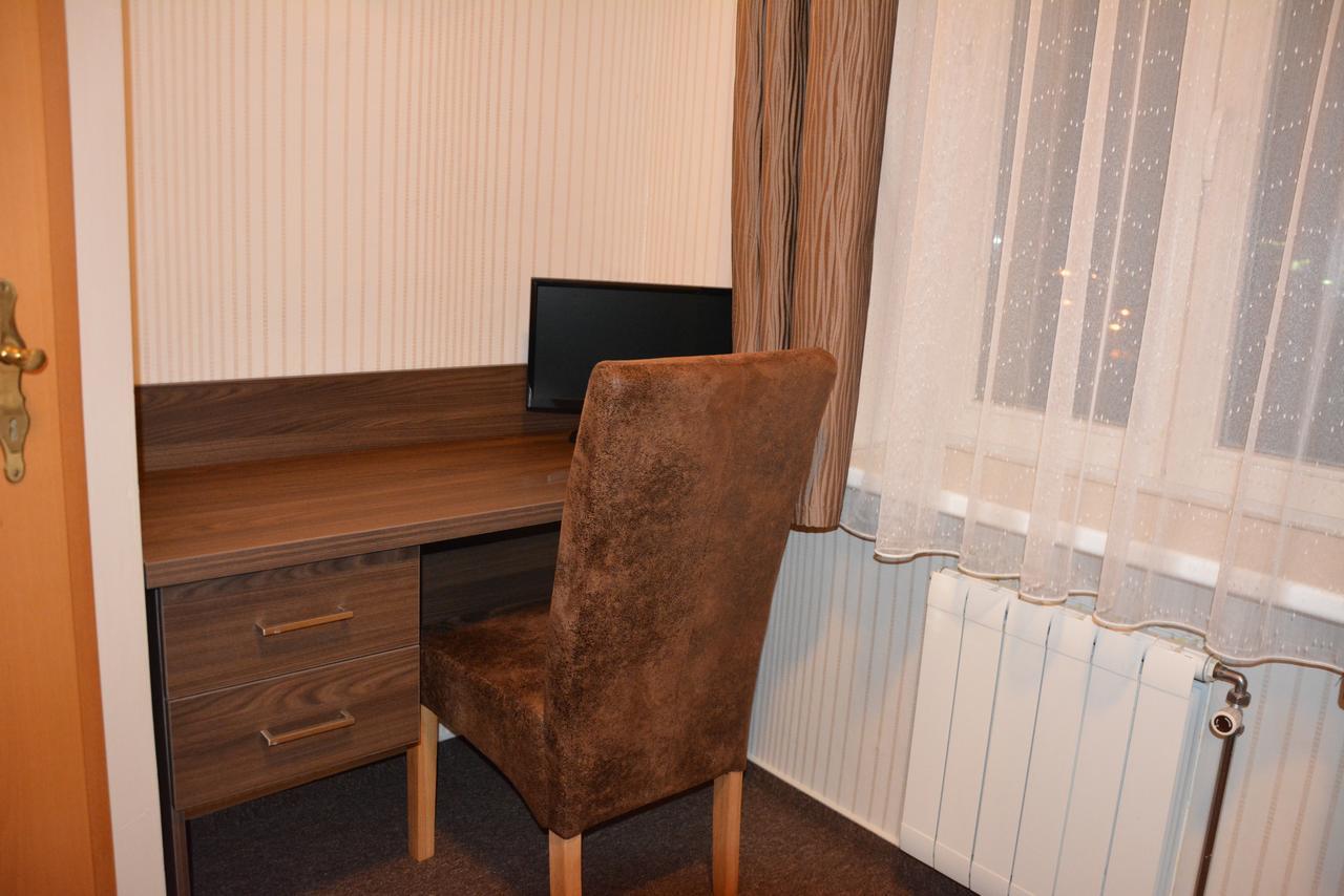 Almond Hotel Teplice Buitenkant foto