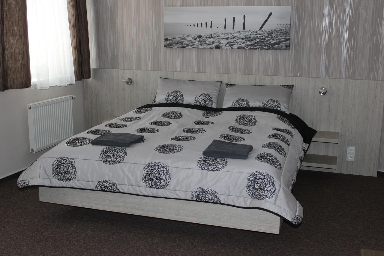 Almond Hotel Teplice Buitenkant foto