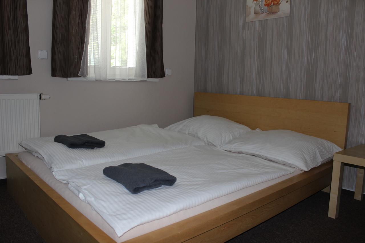 Almond Hotel Teplice Buitenkant foto
