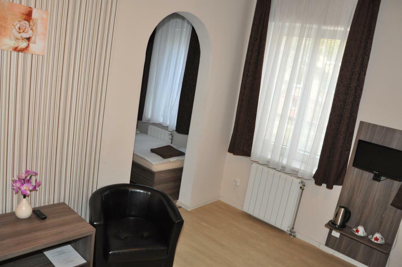 Almond Hotel Teplice Buitenkant foto